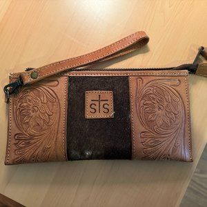 STS Ranchwear Zipper Wallet with Wrist Band